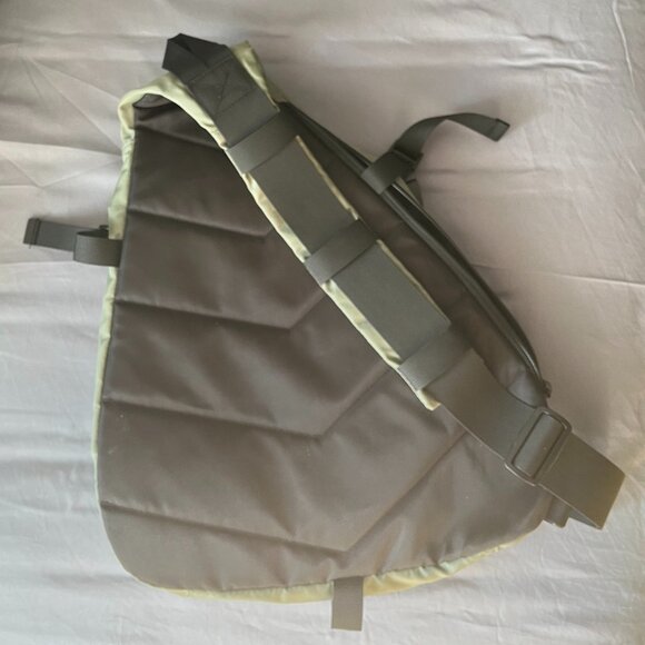 Urban Outfitters Sling Bag - Picture 2 of 3